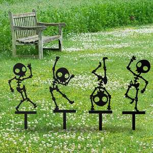 Adornos de jardín de hierro hechos a mano para Halloween que añaden un encanto gótico a la decoración exterior del hogar para temas de terror de temporada. - Product Image 3