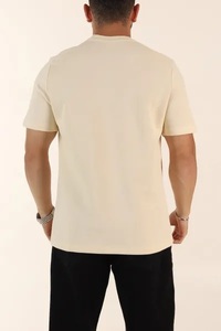 เสื้อถักแขนสั้นคอกลมสีแดงสำหรับผู้ชาย EVER GLOW ผลิตจากวิสโคส/คอตตอน สวมใส่สบาย ระบายอากาศได้ดี เป็นมิตรกับสิ่งแวดล้อม ป้องกันรอยยับ ด้านหน้าเรียบ - Product Image 4