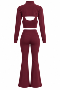 Ensemble de sport respirant et à séchage rapide pour femme en spandex bordeaux : haut de sport à col rond, veste courte zippée et pantalon de yoga évasé taille haute - Product Image 2