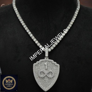 Pendentif Bouclier Bijoux Impériaux Moissanite Taille Baguette Argent 925 Plaqué Rhodium Charme de Luxe Unisexe Cadeau - Product Image 4