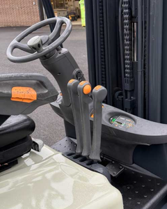 Montacargas Crowns Forklift SC 5200 Eléctrico de 3 Ruedas con Capacidad de 3000 lb, 2020 - Product Image 4