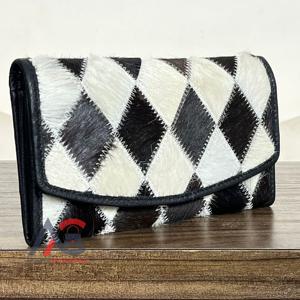 Cartera Larga de Piel Genuina de Vacuno de Lujo para Mujer, Hecha a Mano con Patrón de Diamantes y Bolsillo con Cremallera - Product Image 1