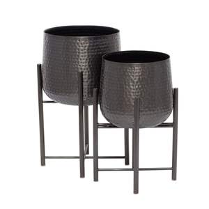 Jardinière en métal artisanale pour une décoration intérieure unique, mettant en valeur un savoir-faire artistique et une présentation élégante des plantes - Product Image 5