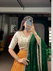 Lehenga Choli Tradicional de Seda con Bordado y Estampado Bandhej y Ajarakh en Tela 100% Rayón, el Más Vendido, para Mujeres o Niñas - Product Image 5