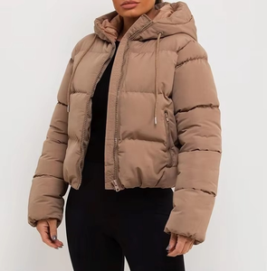 Blouson d'hiver matelassé épais OEM pour femmes/filles, marron, avec fermeture éclair et capuche à cordon de serrage, vente en gros, logo personnalisé - Product Image 5