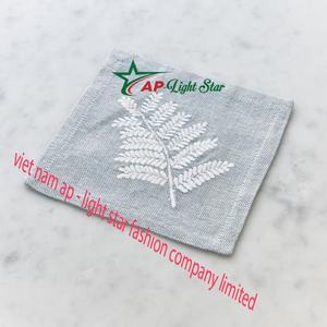 VNAP Mouchoir brodé fait main - Design personnalisé en tissu lin/coton/soie pour hôtel et décoration intérieure Modèle H0116 - Product Image 4