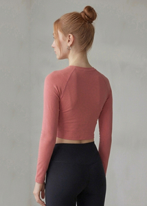 Haut court de yoga et fitness pour femme, col rond, manches longues, débardeur court, vêtement de sport pour femme, tee-shirt court, haut d'entraînement pour femme - Product Image 4
