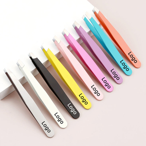 Pince à cils légère pour une pose confortable des cils, pince à cils pour un style naturel des cils et une utilisation en salon - Product Image 6