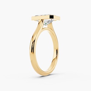 Anillo de Compromiso de Lujo para Mujer con Diamante Cultivado en Laboratorio de Corte Radiante en Oro de 14K con Engaste de Bisel - Product Image 4