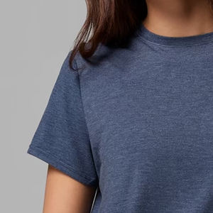 T-shirt en coton de haute qualité au design tendance pour femme, style créateur, avec logo personnalisable, idéal pour l'extérieur, couleur unie 2026 - Product Image 3