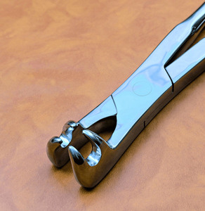 Forceps dentaire équin de 21 pouces, outil d'extraction dentaire vétérinaire à quatre griffes - Product Image 1