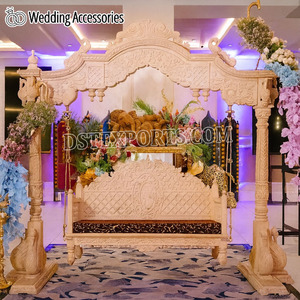 Lujoso Escenario Temático Árabe para Bodas, Decoración Tradicional del Sur de la India, Columpio para Bodas Oonjal, Columpio para Asientos de Pareja, Reino Unido - Product Image 4