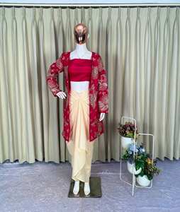 Conjunto Koti de Seda Banglori Premium Bordada con Falda Dhoti de Crepé Francés - Product Image 1