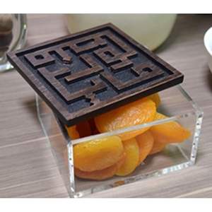 Boîte à chocolat en bois et acrylique de designer pour chocolats de qualité supérieure et célébrations festives, stockage et conteneur alimentaire - Product Image 1