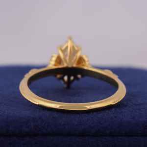 Anillo de Compromiso con Diamante Cultivado en Laboratorio de 3.02CT, Corte Marquesa, Estilo Elegante, Oro Amarillo de 14K, para Aniversario, Boda, Regalo para Novias - Product Image 5