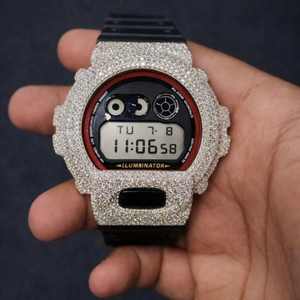 Montre numérique de luxe à la mode avec lunette sertie de diamants Moissanite, cadran en cristal saphir et bracelet en acier inoxydable - Product Image 1