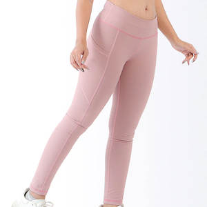 Leggings personnalisés pour femmes en tissu doux, pantalons de yoga ajustés, leggings sans couture de haute qualité pour femmes en vente en gros - Product Image 6
