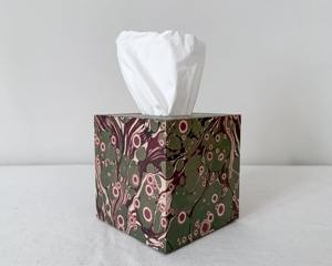 Caja de pañuelos con estampado floral vintage, perfecta para el hogar, la oficina, el dormitorio, el baño y uso decorativo en la mesa. Venta al por mayor desde India. - Product Image 2