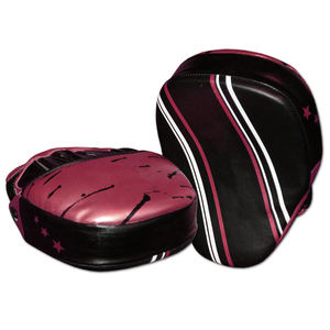 Pads de frappe en cuir écologique durables et sur mesure pour MMA et boxe, avec poignées ergonomiques – Respirants et options de couleurs personnalisées - Product Image 5