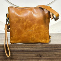 Nouveauté Sac à bandoulière en cuir de vachette artisanal à fleurs tendance 2025 Design de style occidental Porte-monnaie à poignet