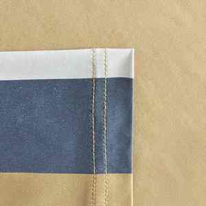 Polo de direction sophistiqué pour hommes avec patte de boutonnage professionnelle à deux boutons et texture douce, idéal pour le bureau - Product Image 4