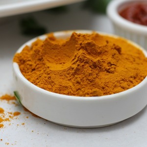 Poudre de curcuma à haute teneur en curcumine, qualité supérieure, fraîche, naturelle, épice Haldi moulue finement pour la cuisine et l'industrie alimentaire - Product Image 4