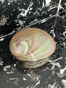 Assiette en mosaïque de coquillages unique, nacre, vaisselle décorative - Product Image 3