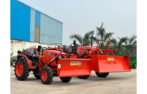 Accesorio de excavadora Ashok Metal Works para tractor Massey Ferguson, altura de la cuchilla de 7 pies y 9 pulgadas, altura de elevación de 29 pulgadas, peso de 600 kg, 40+ - Product Image 5