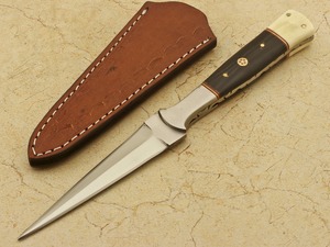 Couteau de chasse à lame fixe personnalisé en acier inoxydable, pointe de lance, manche en bois, étui en cuir - Product Image 4