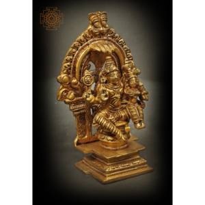 Sculpture en laiton de 5 pouces faite à la main de Lord Vishnu avec Lakshmi article de petite taille fabriqué en Inde pour les cadeaux - Product Image 2