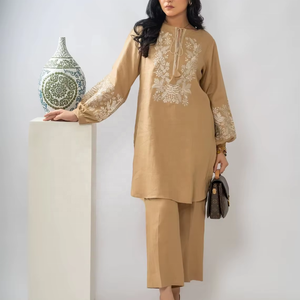 Conjunto de 2 Piezas de Algodón Tejido Casual Amarillo Claro, Shorts Bordados y Top Corto, Conjuntos Coordinados de Longitud Completa - Product Image 1