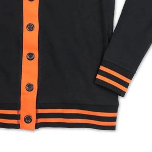 Precio al por Mayor y Logotipos Personalizados de Alta Calidad en Suéteres Tipo Cárdigan Unisex, Letras Bordadas, Tejido Acrílico, para Hermandades y Fraternidades - Product Image 4