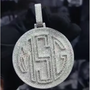Collier personnalisé avec nom en plaque ronde en Moissanite VVS D, design personnalisé, style Hip Hop Iced Out, en Argent Sterling 925, Fabrication de bijoux - Product Image 1