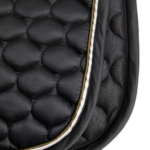Tapis de dressage anatomique Performance pour l'équitation, avec gestion de l'humidité et finition en velours doux, pour un confort optimal de la colonne vertébrale du cheval - Product Image 3