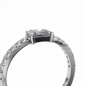 Elegante anillo solitario de diamante de corte radiante cultivado en laboratorio, certificado por IGI, con banda pavé para boda, en oro de 10K, 14K, 18K, plata 925, 935. - Product Image 3