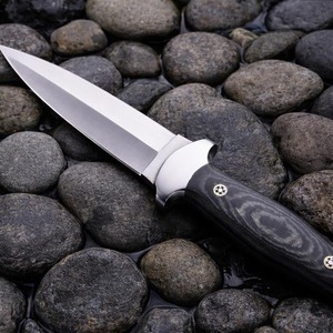 Cuchillo de Caza con Hoja de Acero Inoxidable, Mango de Micarta, Punta Caída, Borde Recto, para Uso en Exteriores, Grosor de 0.6mm, Funda Negra - Product Image 6