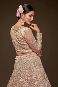 Conjunto de Lehenga Choli de Lujo en Color Beige con Lentejuelas y Bordado Zari, Manga Larga, para Bodas y Fiestas Indias y Pakistaníes, 3 Piezas - Product Image 3