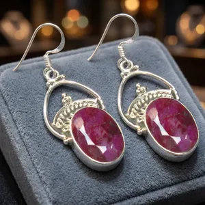 Pendientes de Plata 925 con Cuarzo Rubí en Forma de Gota, Joyería con Piedra Ovalada Engastada en Bisel para Mujer - Product Image 4