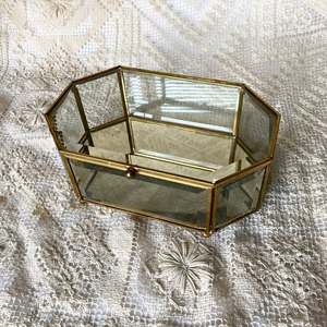 Hexagon Mirrored Jewelry <b>Box</b> With Gold Metal Trim And Lids For Trinket Storage Contemporary Designer Metal <b>Glass</b> Jewelry <b>box</b> - Product Image 4