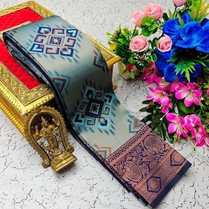 Sari Tradicional de Seda Banarasi con Borde Dorado Zari, Sari de Diseñador para Bodas Indias, Sari Étnico para Fiestas - Product Image 5