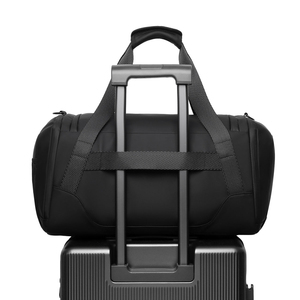 Bolsa de Deporte Impermeable de Lujo para Hombre con Logotipo Personalizado, Ideal para Gimnasio, Viajes Cortos y Fin de Semana - Product Image 1