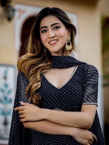 Venta al por Mayor de Ropa Étnica para Mujer, Lehenga Choli Negro Leheriya de 4.5 Metros, Semi-Listo para Usar, Conjunto de Vestido Tradicional Indio para Boda - Product Image 2