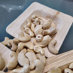 Nueces de Anacardo Blancas Orgánicas USDA/EU W320 de Origen Africano, Procesadas Naturalmente para la Elaboración de Alimentos Premium y Mercados de Exportación - Product Image 1