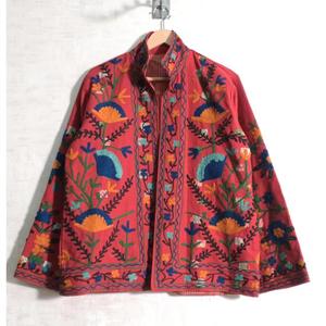 Giacca Vintage Suzani Ricamata a Mano, Cappotto Boho da Festival, Capo Spalla Donna Colorato con Motivi Tribali - Product Image 1
