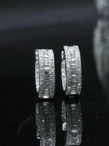 Baguette Round Cut Lab Grown <b>Huggie</b> Earrings Iced Out Hoop Earrings Women's VVS Moissanite 10k 14k 18k Hip Hop Jewelry Wholesale - Product Image 5