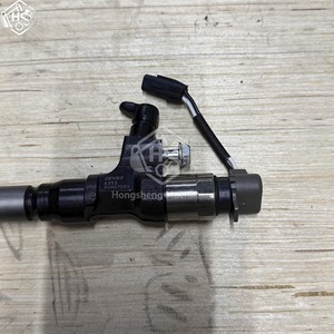 Ensemble d'injecteurs de carburant diesel 095000-6352 23670-E0050 J05E Pièces de moteur diesel SK200-8 SK210-8 SK250-8 SK260-8 Pièces d'excavateur - Product Image 5