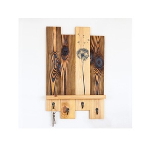 Porte-clés mural en bois artistique pour rangement domestique, conçu pour compléter les beaux espaces d'entrée avec une fonction pratique - Product Image 3
