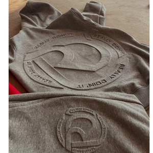 Ensemble de survêtement personnalisé en molleton technique brodé chenille pour homme, avec sweat à capuche et pantalon de jogging, grandes tailles, nom et numéros personnalisables - Product Image 2
