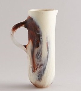 Decorative Resin Jug Marble Texture Luxury Beverage Jug for Dining Kitchen Use Eco-Friendly Dishwasher Safe BPA Free - Product Image 3