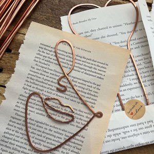 Decorative Copper Wire <b>Bookmark</b> Handmade Design Metal Page Marker Elegant Book Accessory Gift for Students Readers Office Use - Product Image 1